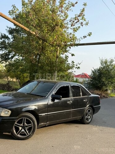 Mercedes C 180 1995, 400,000 km - 1.8 l - Cəlilabad