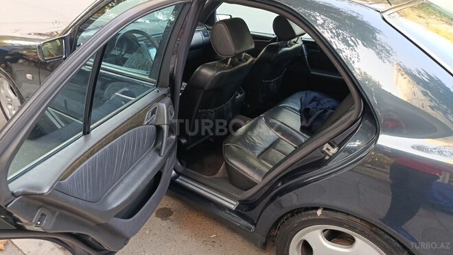 Mercedes E 200 1997, 250,000 km - 2.0 l - Mingəçevir
