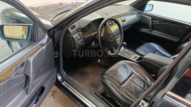 Mercedes E 200 1997, 250,000 km - 2.0 l - Mingəçevir