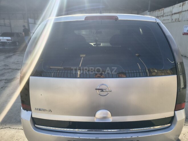 Opel Meriva 2006, 250,000 km - 1.4 л - Qusar