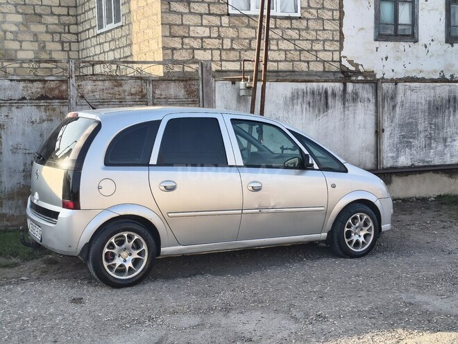 Opel Meriva 2006, 250,000 km - 1.4 л - Qusar