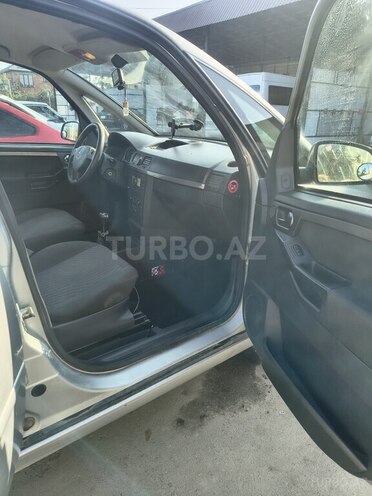Opel Meriva 2006, 250,000 km - 1.4 л - Qusar