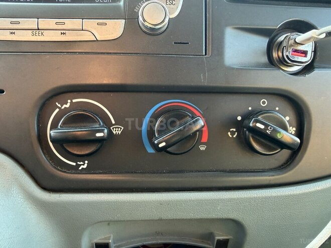 Ford Transit 2009, 301,000 km - 2.4 л - Bakı