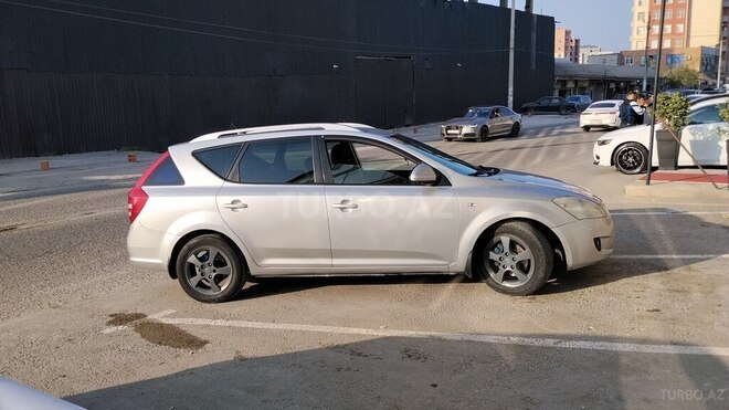 Kia  2008, 273,781 km - 1.6 л - Bakı