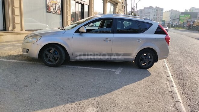 Kia  2008, 273,781 km - 1.6 л - Bakı