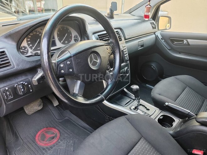 Mercedes B 180 2008, 290,000 km - 1.7 л - Bakı