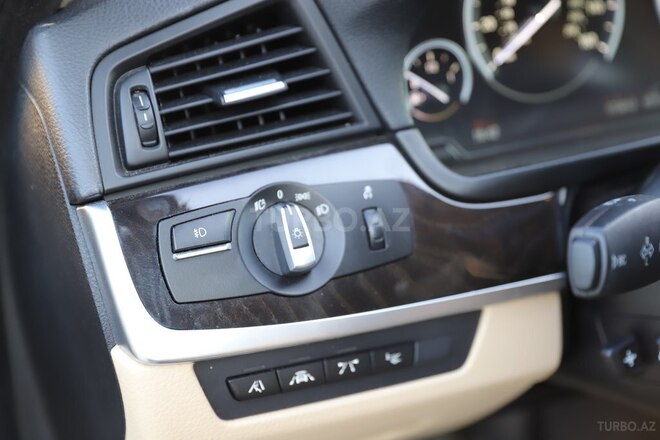 BMW 528 2016, 170,000 km - 2.0 л - Bakı