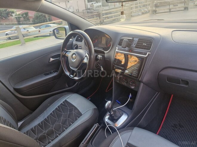 Volkswagen Polo 2015, 182,000 km - 1.6 l - Bakı