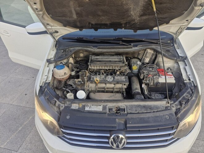 Volkswagen Polo 2015, 182,000 km - 1.6 l - Bakı