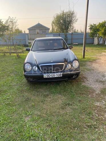 Mercedes E 220 2000, 165,000 km - 2.2 l - Sabirabad