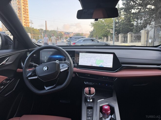 Changan  2025, 4,420 km - 1.5 л - Bakı