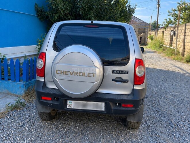 Chevrolet Niva 2011, 210,000 km - 1.7 l - Lənkəran