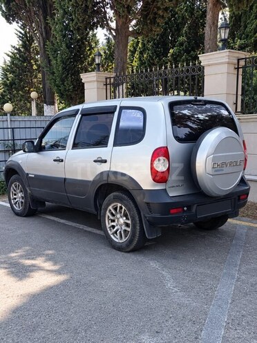 Chevrolet Niva 2011, 210,000 km - 1.7 l - Lənkəran