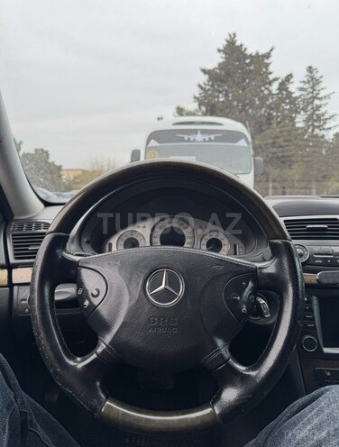 Mercedes E 240 2003, 395,000 km - 2.6 l - Xaçmaz
