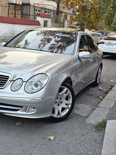 Mercedes E 240 2003, 395,000 km - 2.6 l - Xaçmaz