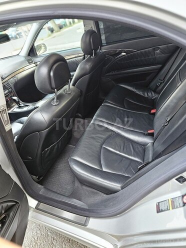 Mercedes E 240 2003, 395,000 km - 2.6 l - Xaçmaz