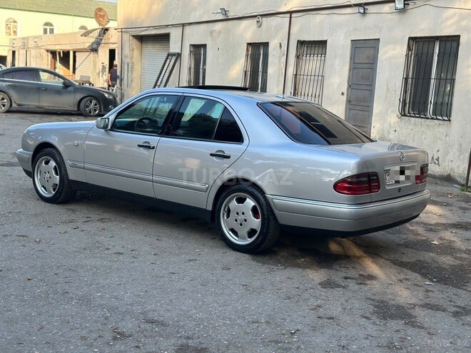Mercedes E 240 1998, 319,321 km - 2.4 l - Bakı