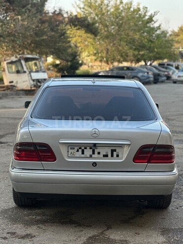 Mercedes E 240 1998, 319,321 km - 2.4 l - Bakı