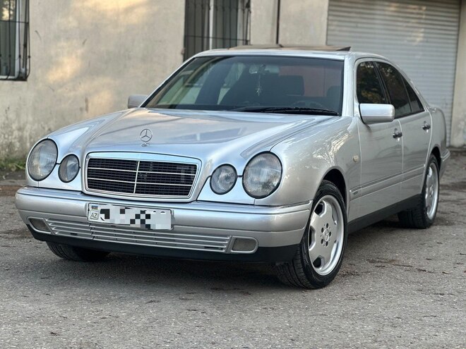 Mercedes E 240 1998, 319,321 km - 2.4 l - Bakı