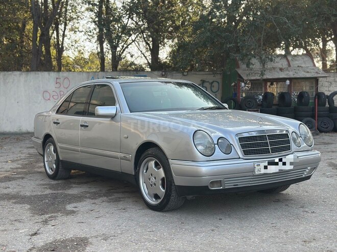 Mercedes E 240 1998, 319,321 km - 2.4 l - Bakı
