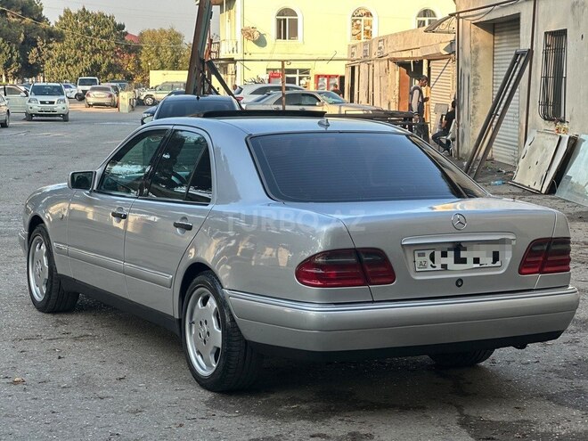 Mercedes E 240 1998, 319,321 km - 2.4 l - Bakı