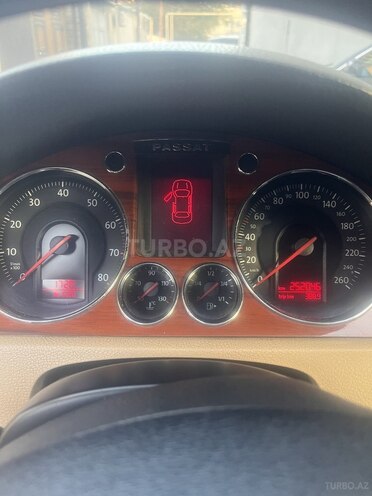 Volkswagen Passat 2006, 253,000 km - 2.0 l - Bakı