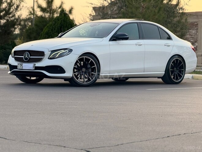 Mercedes E 250 2018, 98,000 km - 2.0 л - Naxçıvan