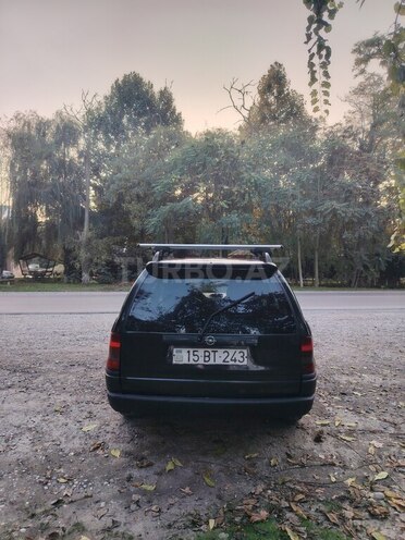 Opel Astra 1995, 328,000 km - 1.6 л - Xaçmaz