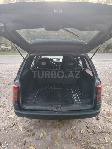 Opel Astra 1995, 328,000 km - 1.6 л - Xaçmaz
