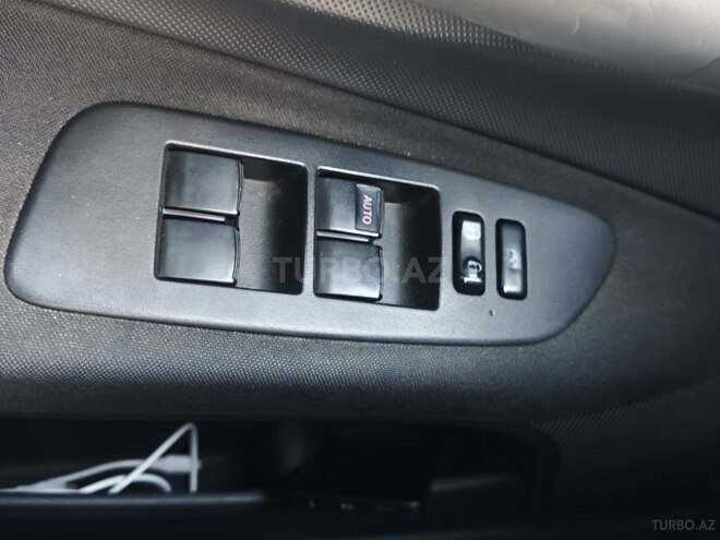 Toyota Auris 2008, 305,761 km - 1.4 l - Bakı