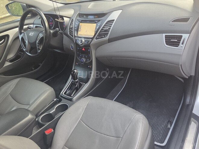 Hyundai Elantra 2015, 123,200 km - 1.8 л - Bakı