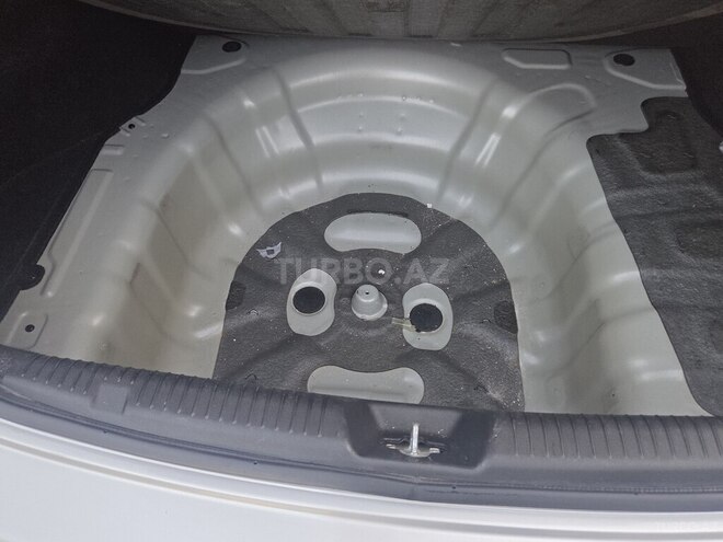 Hyundai Elantra 2015, 123,200 km - 1.8 л - Bakı