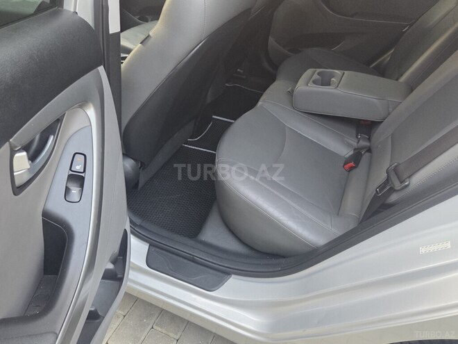 Hyundai Elantra 2015, 123,200 km - 1.8 л - Bakı