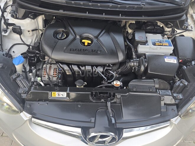 Hyundai Elantra 2015, 123,200 km - 1.8 л - Bakı