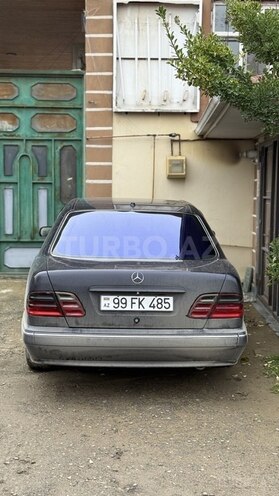 Mercedes E 200 2000, 370,340 km - 2.2 l - Bakı