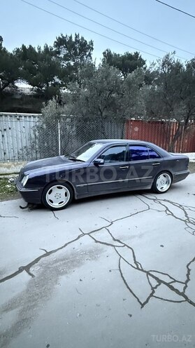Mercedes E 200 2000, 370,340 km - 2.2 l - Bakı