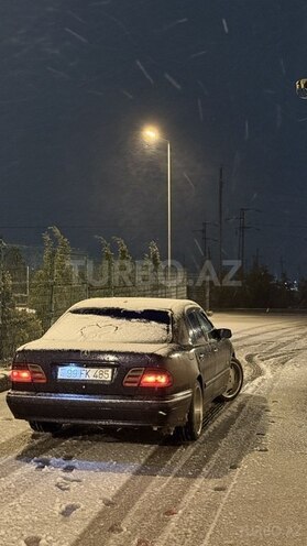 Mercedes E 200 2000, 370,340 km - 2.2 l - Bakı