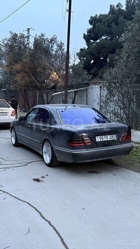 Mercedes E 200 2000, 370,340 km - 2.2 l - Bakı