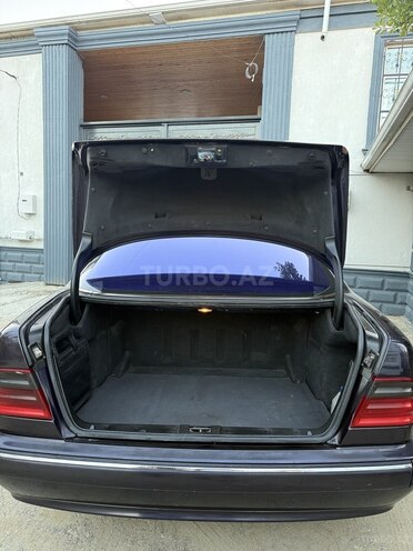 Mercedes E 200 2000, 370,340 km - 2.2 l - Bakı