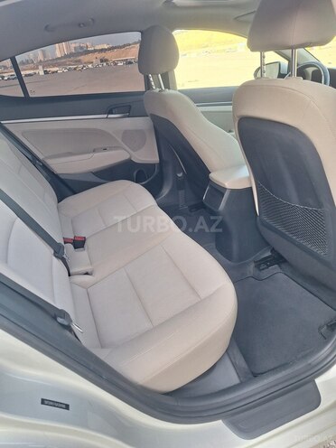 Hyundai Elantra 2017, 77,481 km - 2.0 л - Bakı