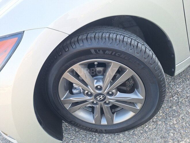 Hyundai Elantra 2017, 77,481 km - 2.0 л - Bakı