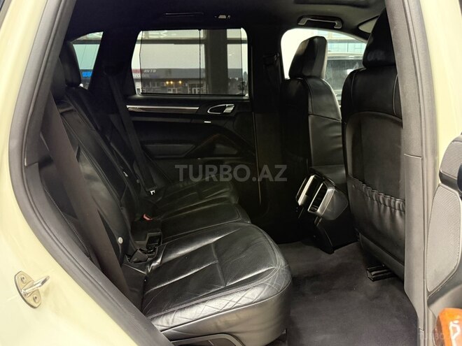 Porsche Cayenne Turbo 2011, 197,000 km - 4.8 л - Bakı