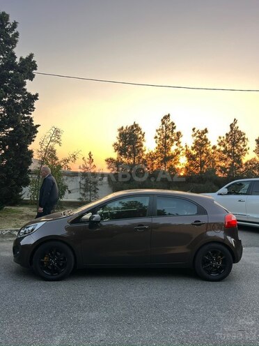 Kia Rio 2011, 270,000 km - 1.4 л - Bakı