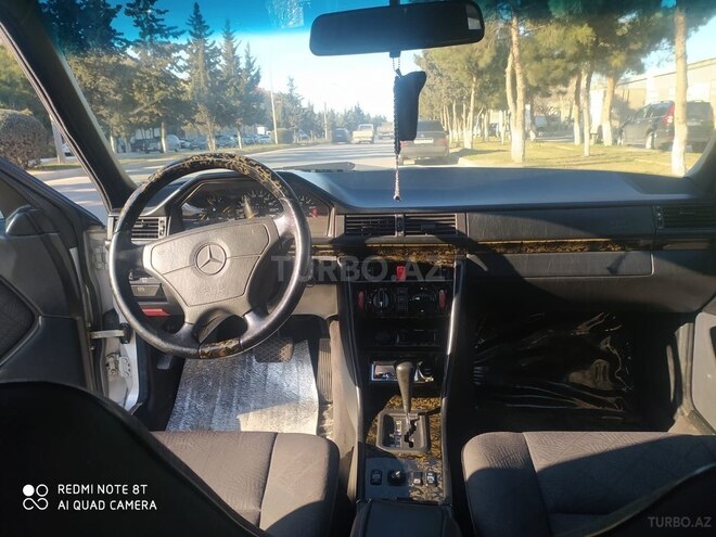 Mercedes 220 E 1994, 380,000 km - 2.2 l - Sumqayıt