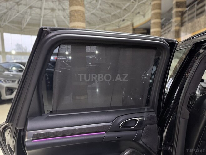 Porsche Cayenne Turbo S 2012, 97,000 km - 4.8 l - Bakı
