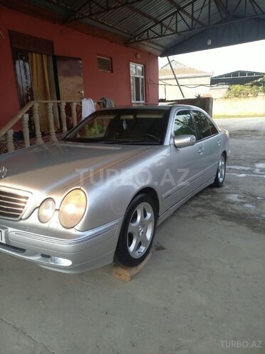 Mercedes E 220 2000, 239,100 km - 2.2 л - İmişli