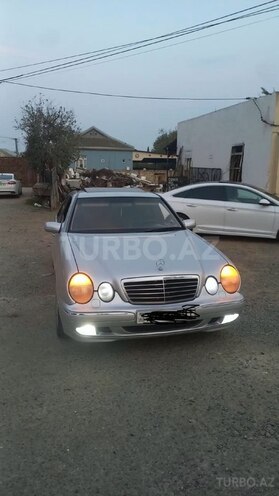 Mercedes E 220 2000, 239,100 km - 2.2 л - İmişli