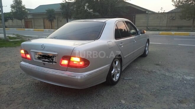 Mercedes E 220 2000, 239,100 km - 2.2 л - İmişli