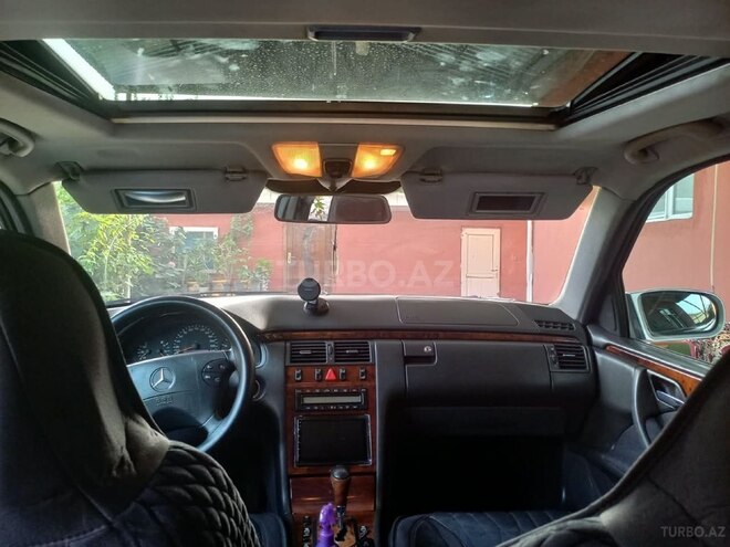 Mercedes E 220 2000, 239,100 km - 2.2 л - İmişli