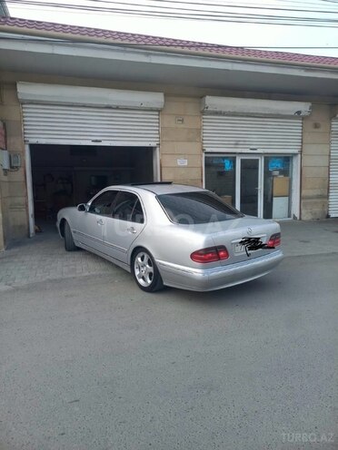 Mercedes E 220 2000, 239,100 km - 2.2 л - İmişli